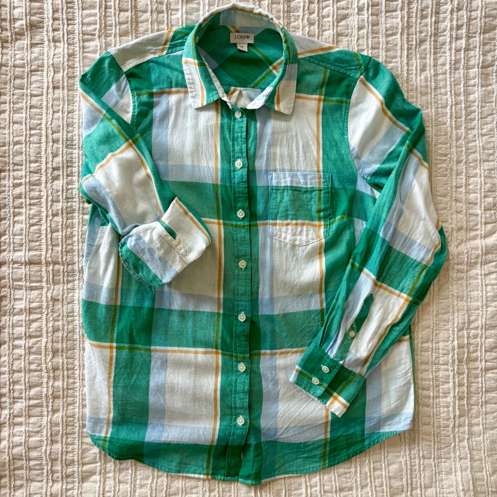 J. Crew 100% cotton flannel green and white plaid button down shirt, medium